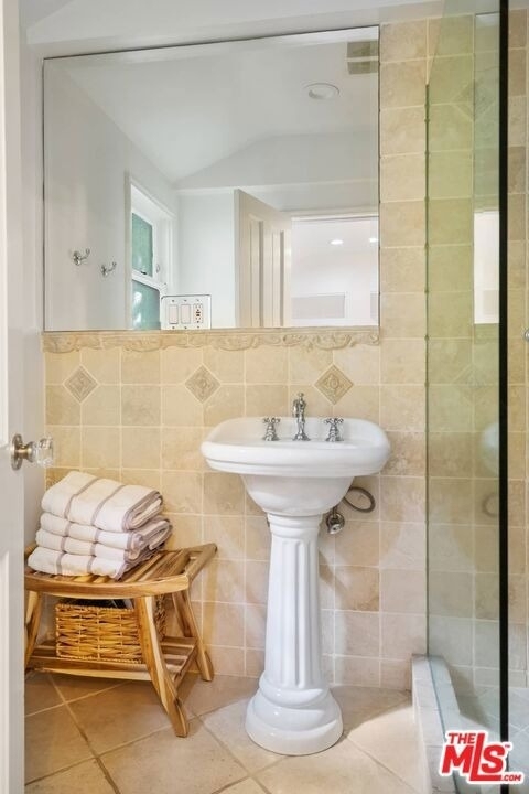 10576 Lindbrook Drive - Photo 39
