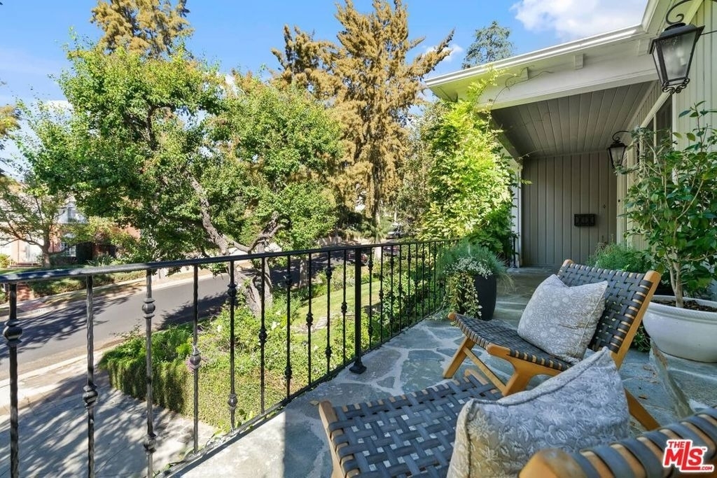 10576 Lindbrook Drive - Photo 5