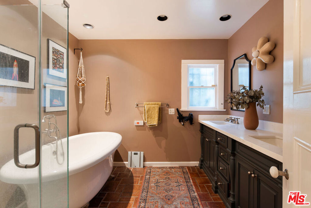 127 N Gower Street - Photo 19