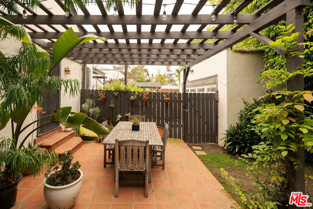 127 N Gower Street - Photo 28