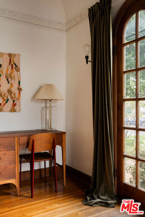 127 N Gower Street - Photo 9
