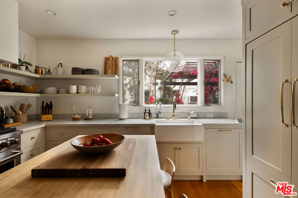 127 N Gower Street - Photo 13