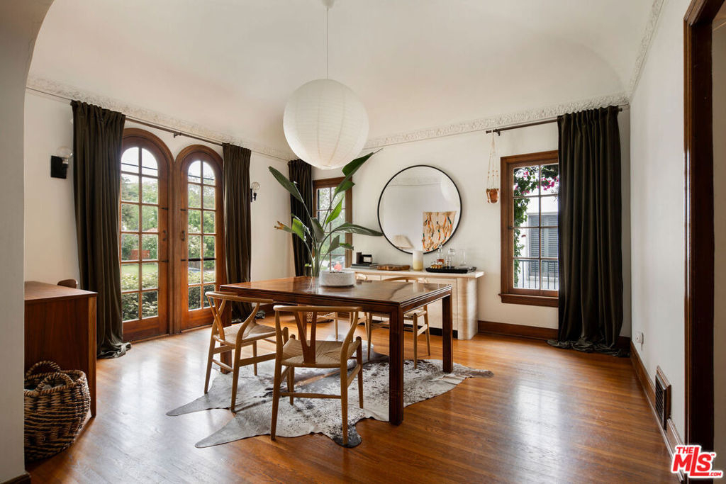 127 N Gower Street - Photo 10
