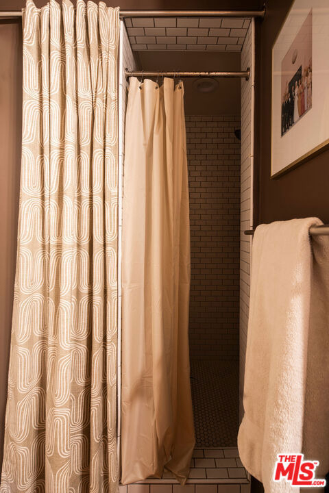 127 N Gower Street - Photo 24