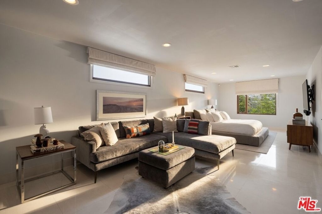 2035 De Mille Drive - Photo 23