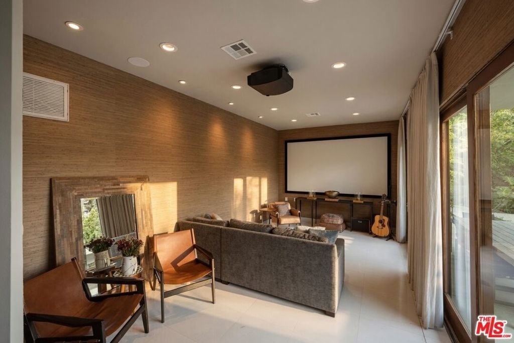 2035 De Mille Drive - Photo 20