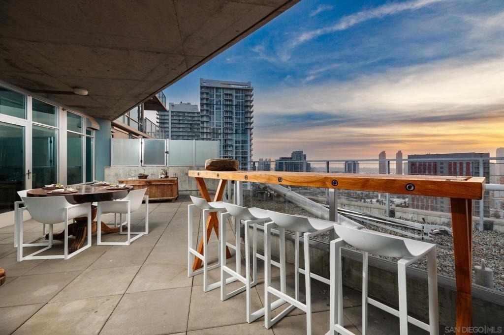 1080 Park Blvd - Photo 1