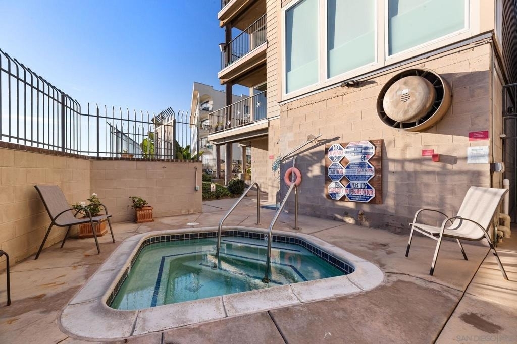 1221 Parker Pl - Photo 10