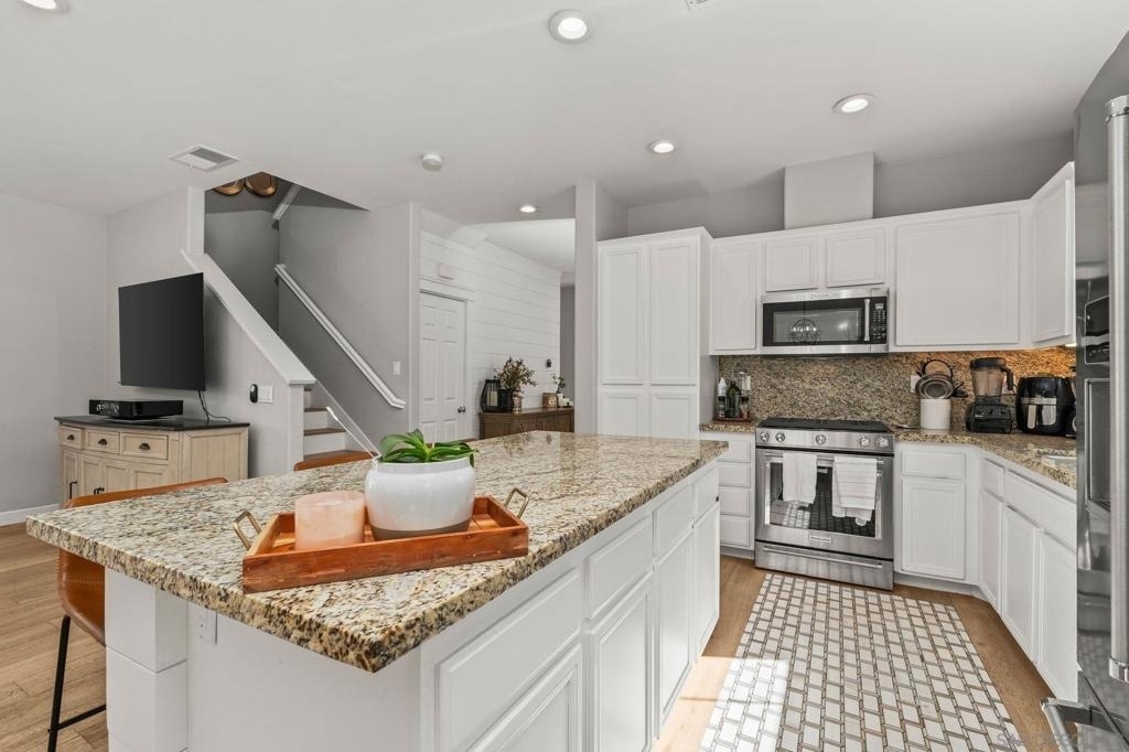 1753 Reichert Way - Photo 8