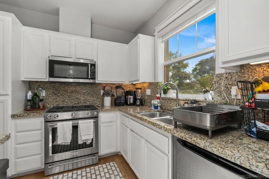 1753 Reichert Way - Photo 7