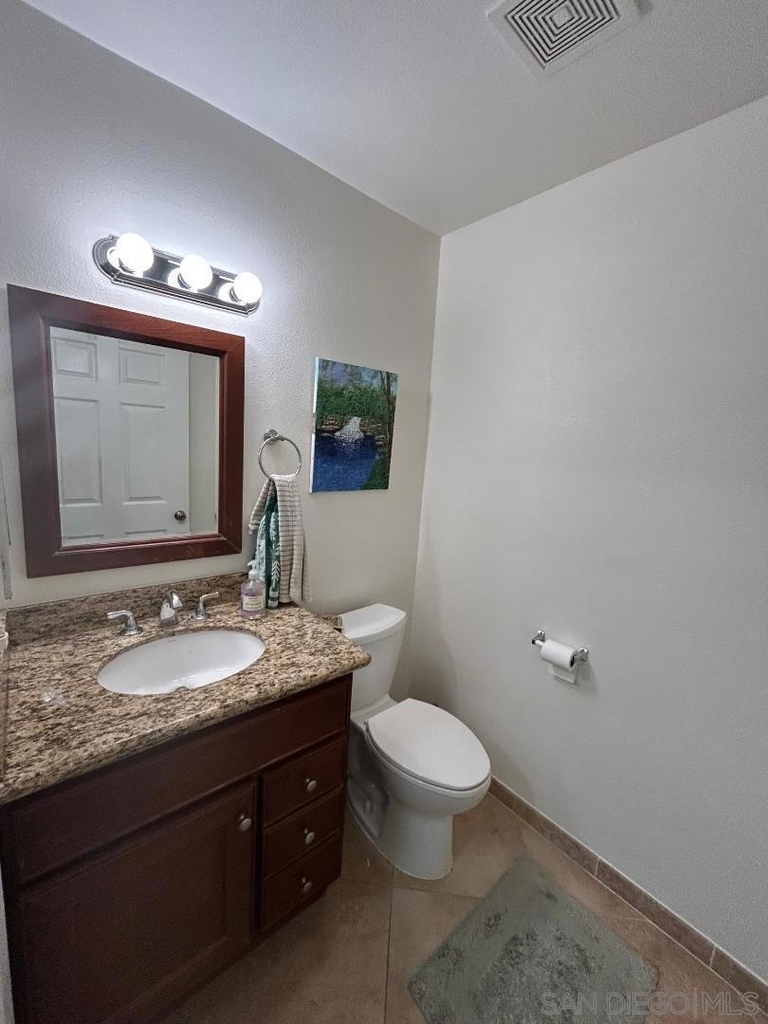1462 Oliver Ave - Photo 4