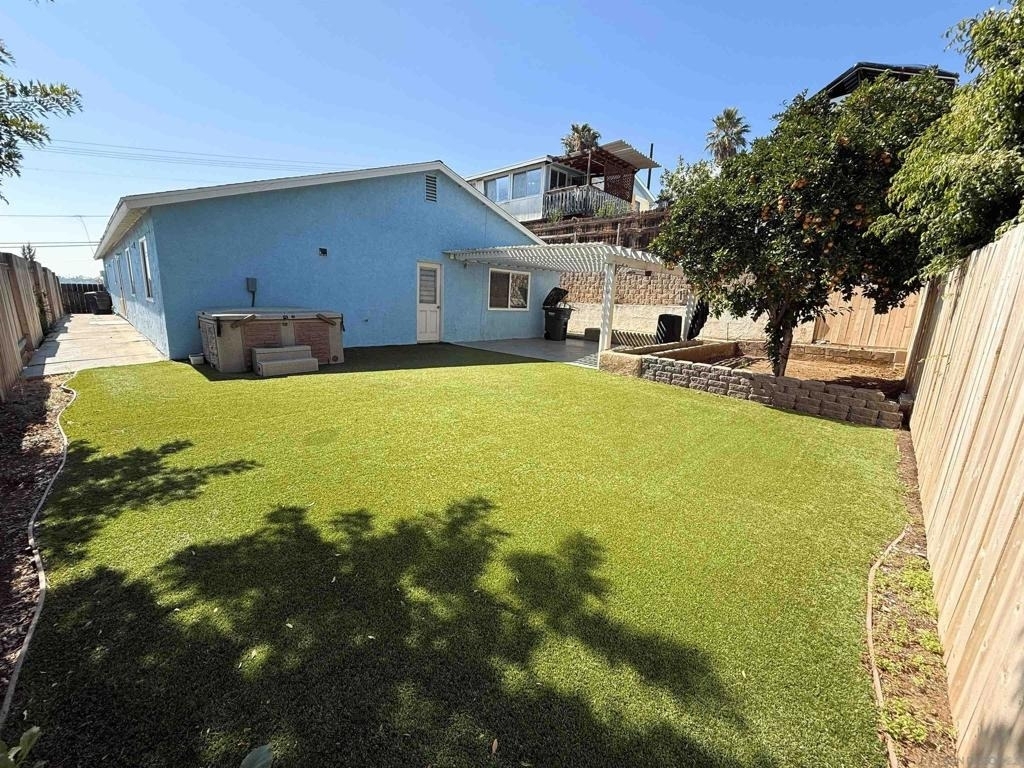 1121 Grand Ave - Photo 17