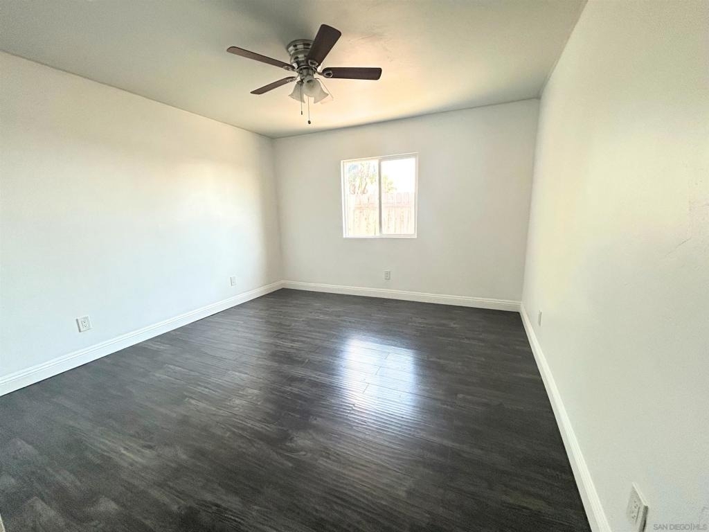 1121 Grand Ave - Photo 12