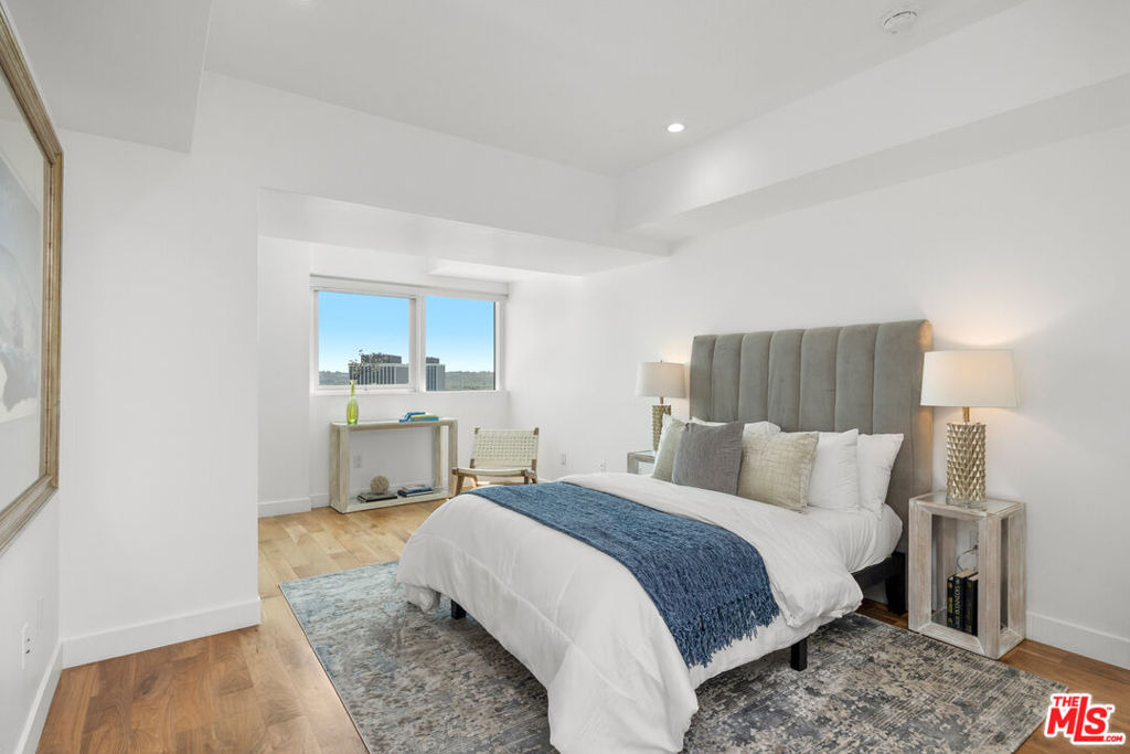 13600 Marina Pointe Drive - Photo 20