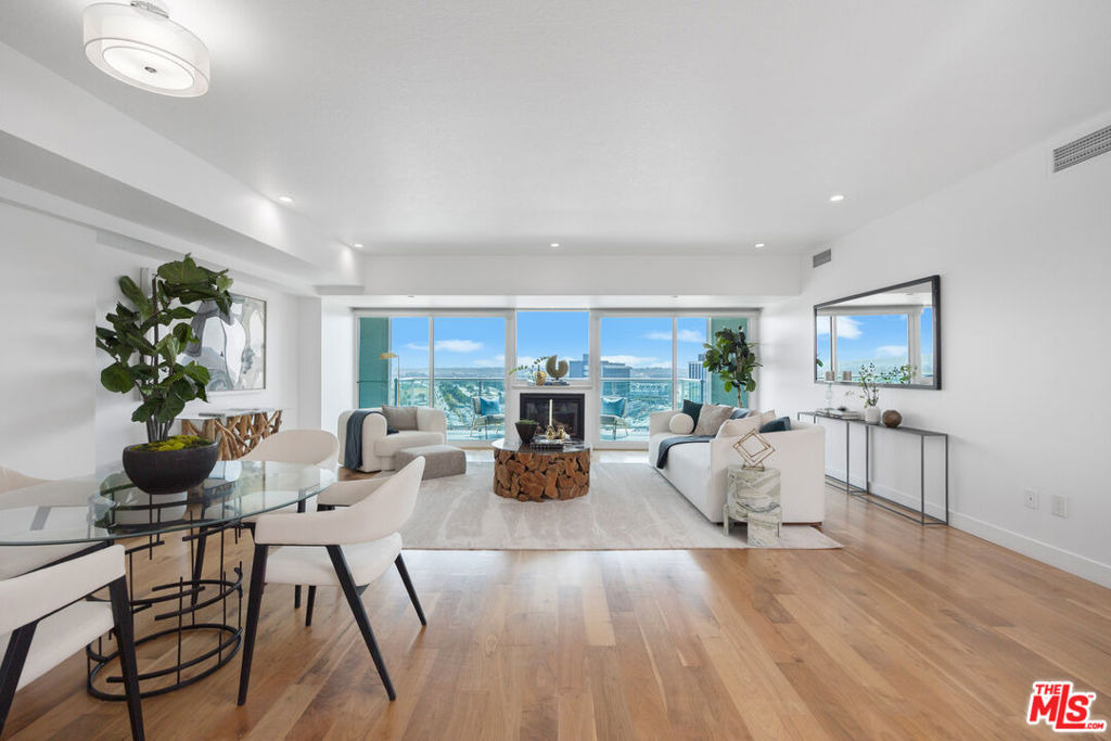 13600 Marina Pointe Drive - Photo 4