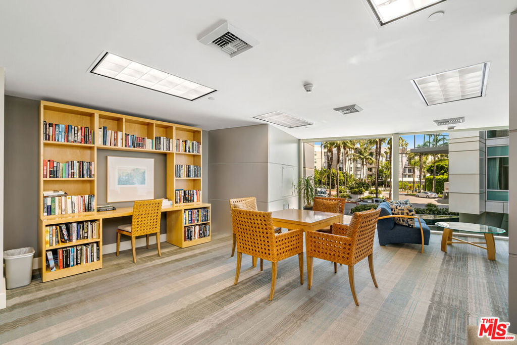 13600 Marina Pointe Drive - Photo 33