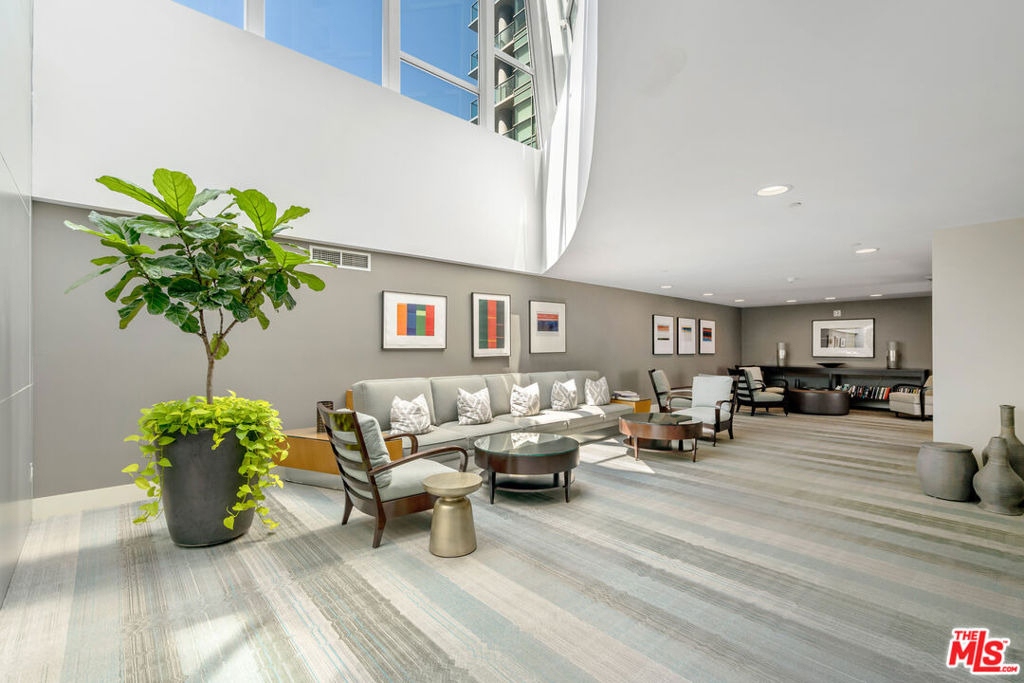 13600 Marina Pointe Drive - Photo 31