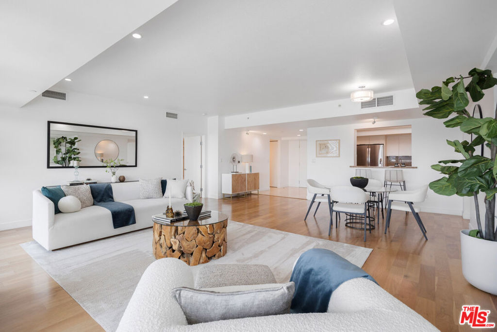 13600 Marina Pointe Drive - Photo 9