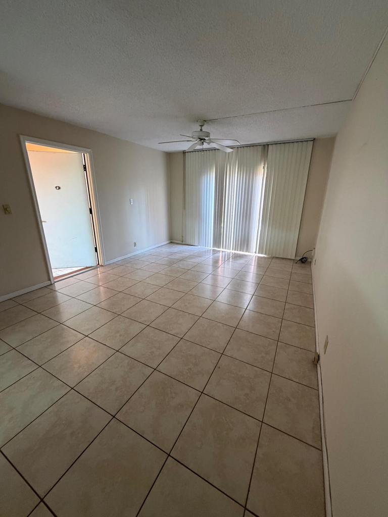 50 Se 12th Street - Photo 7