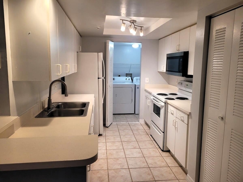 4197 N Haverhill Road - Photo 6