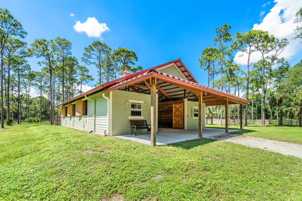 1835 Stallion Drive - Photo 0
