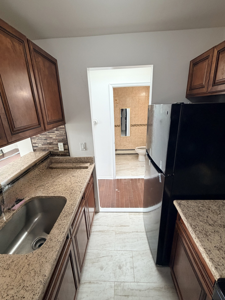 1227 Bryant Avenue - Photo 11