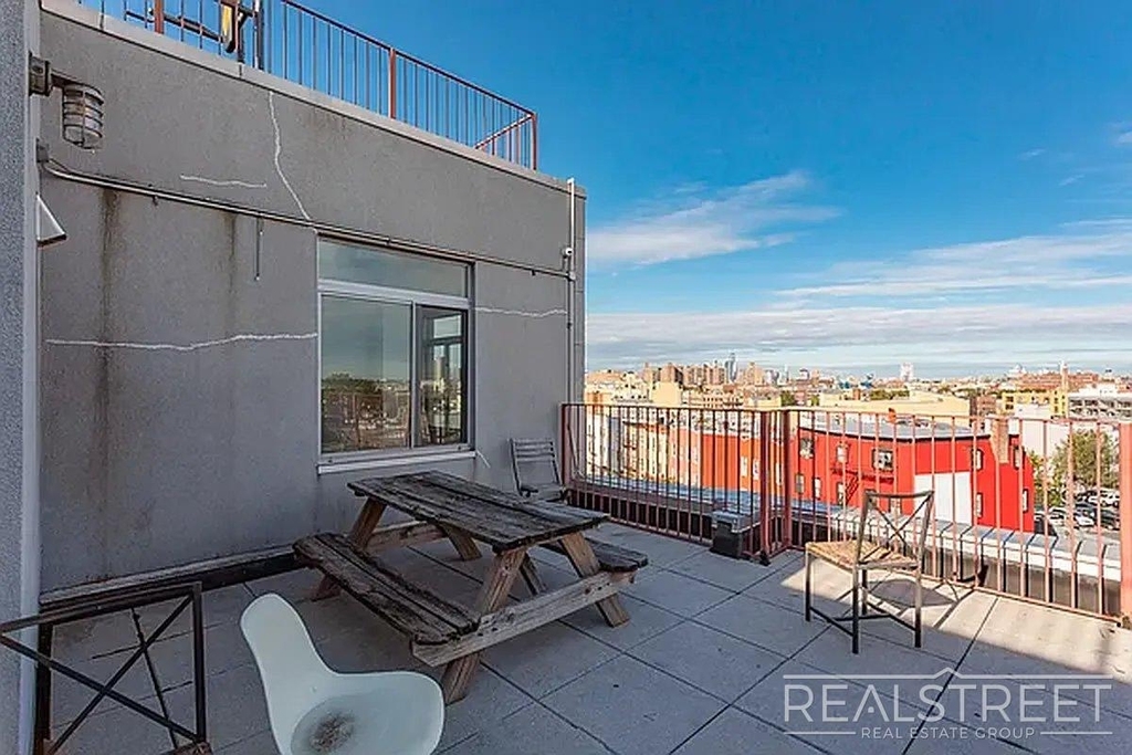 184 Noll Street - Photo 11