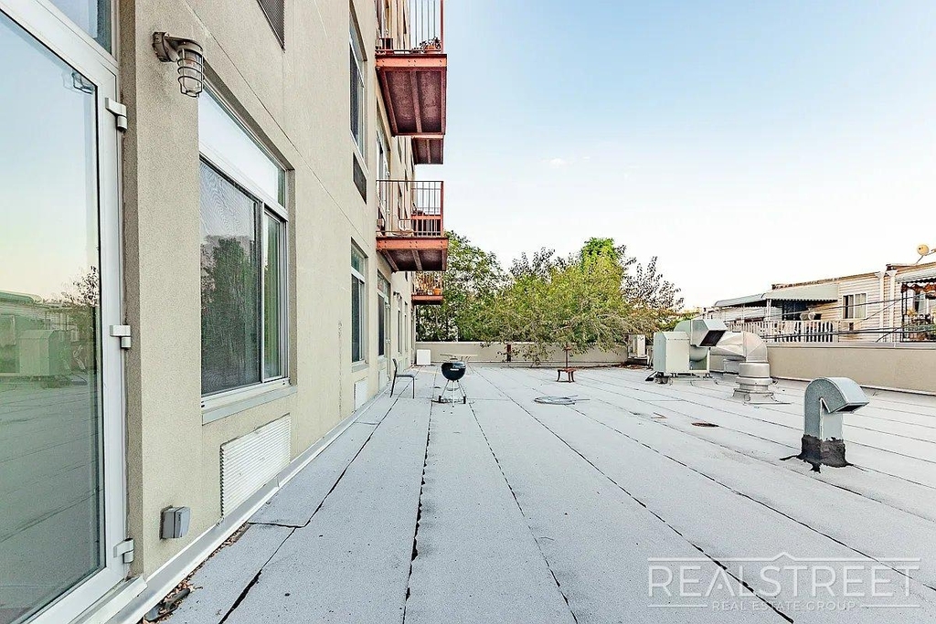184 Noll Street - Photo 13