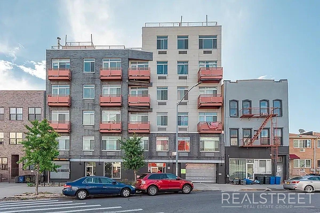 184 Noll Street - Photo 17