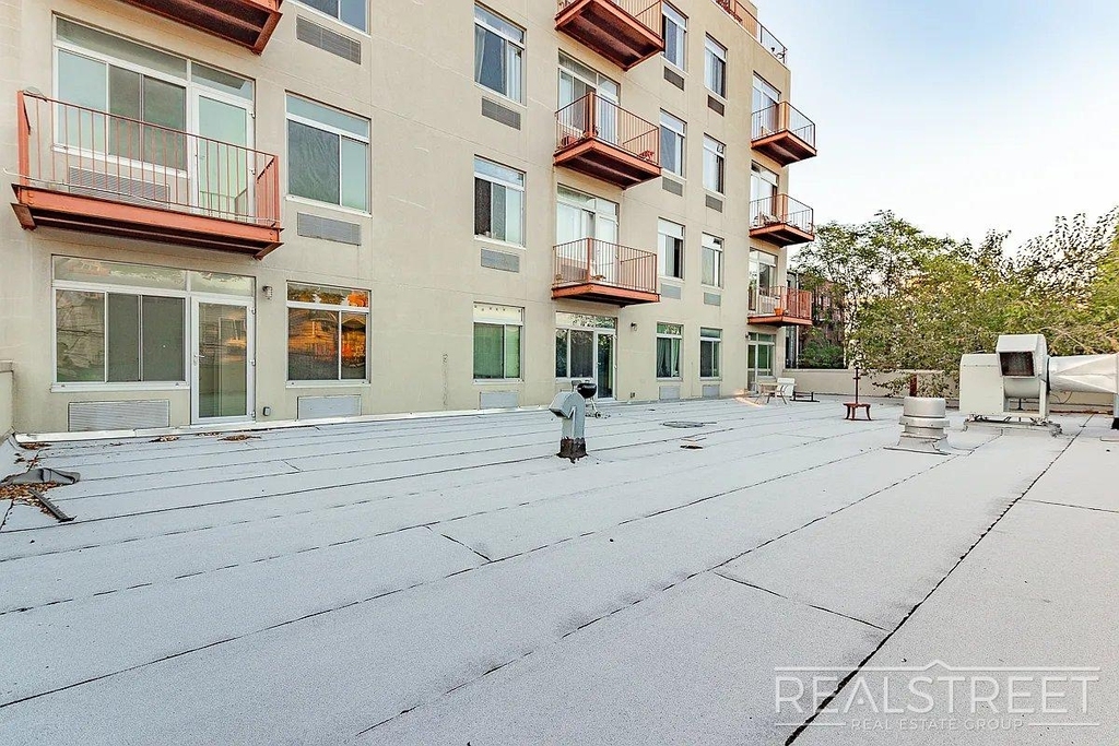 184 Noll Street - Photo 14
