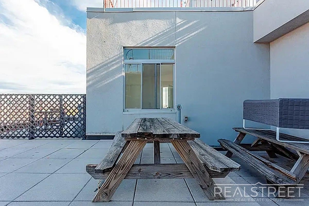 184 Noll Street - Photo 12