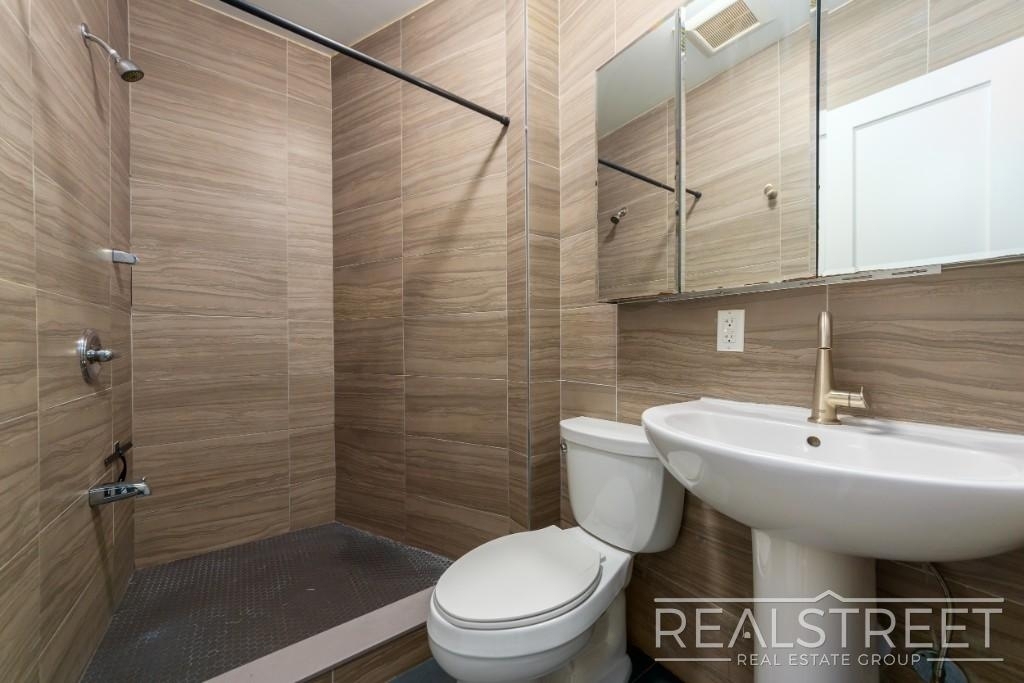 471 Chauncey Street - Photo 6