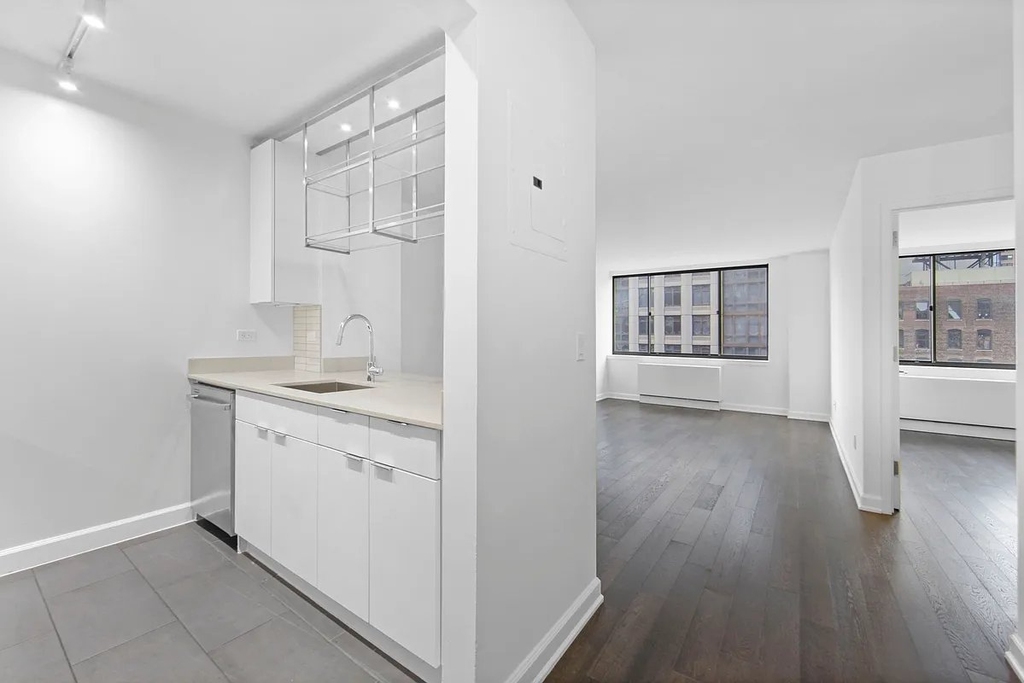 West 24th Street - Photo 3