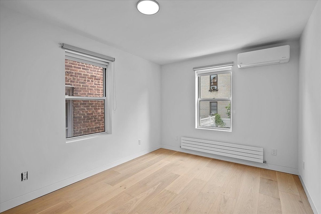 East 240th Street - Photo 10