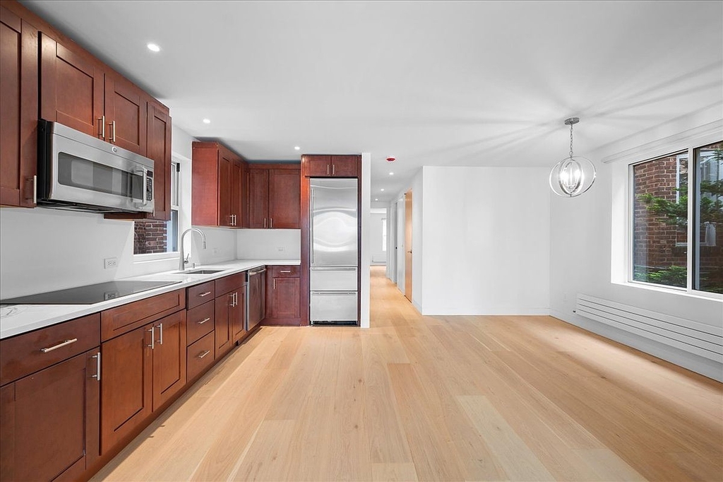 East 240th Street - Photo 6