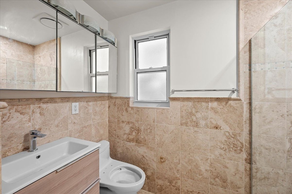 East 240th Street - Photo 18