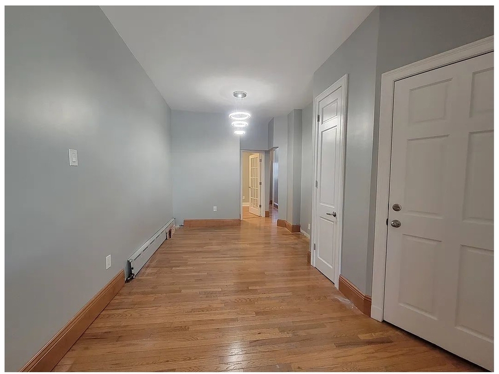 1862 Grove St - Photo 1