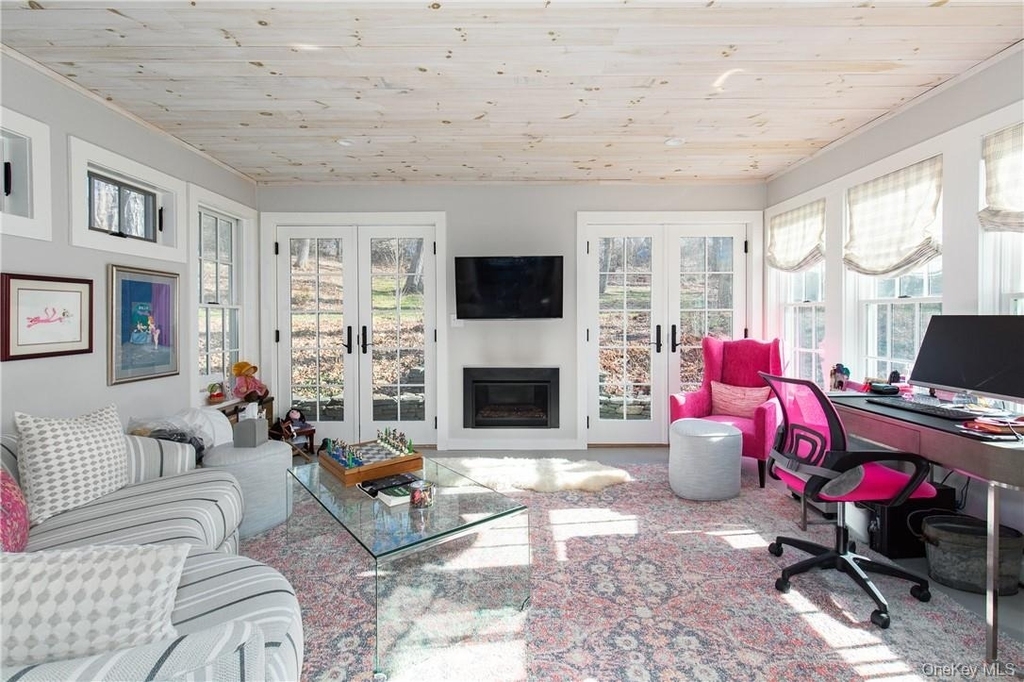 20 Taintor Way - Photo 13