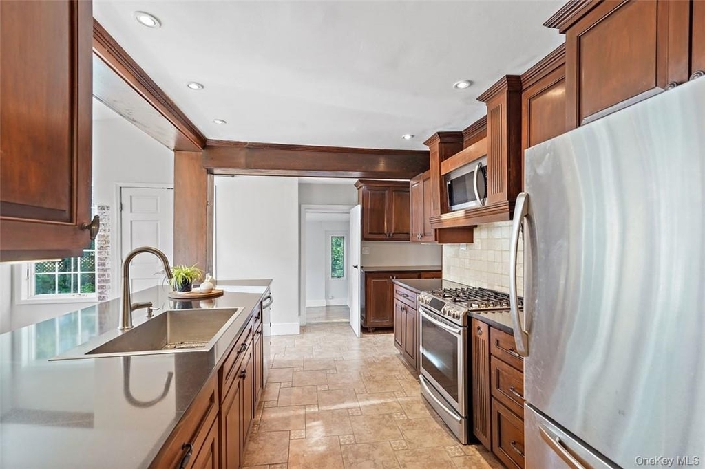 246 Mamaroneck Road - Photo 13
