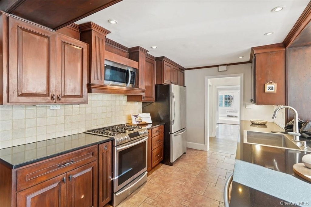 246 Mamaroneck Road - Photo 15