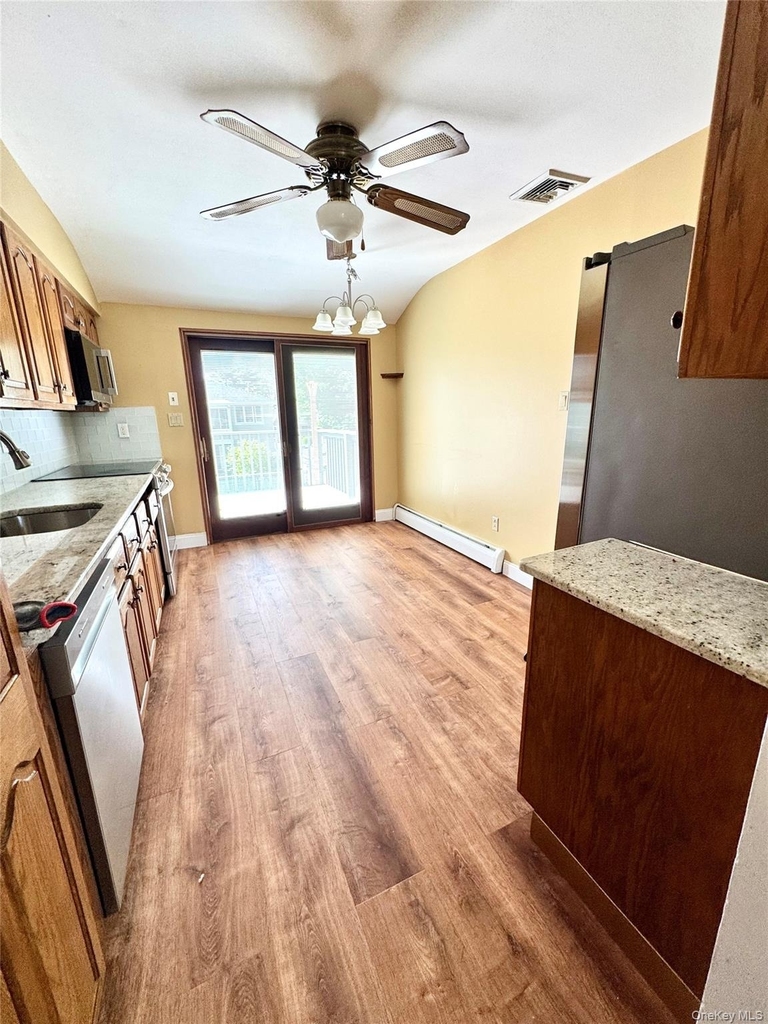 255 Brookside Court - Photo 4