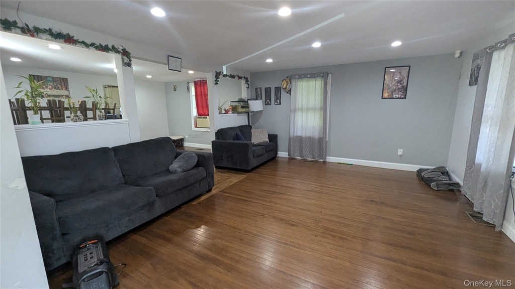 12 Union Avenue - Photo 2