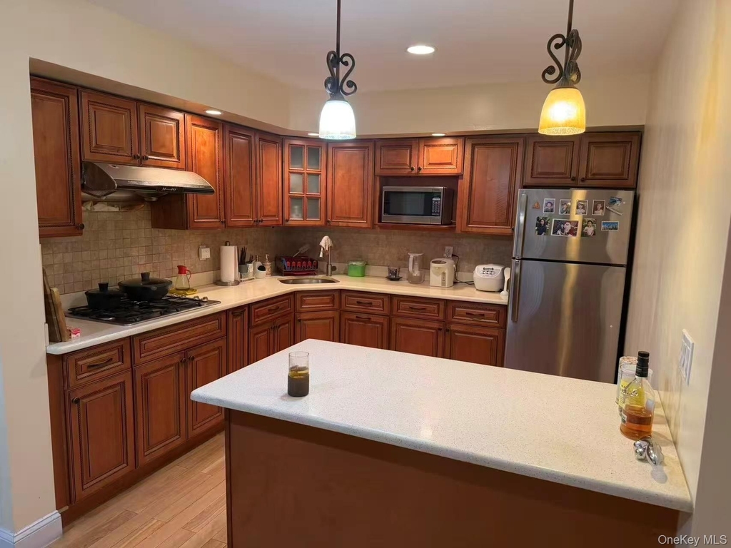 7140 163rd Street - Photo 2