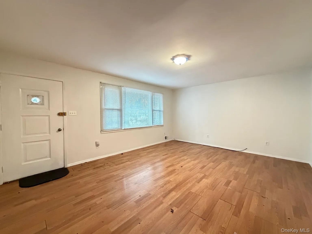 18 Bedford Avenue - Photo 1