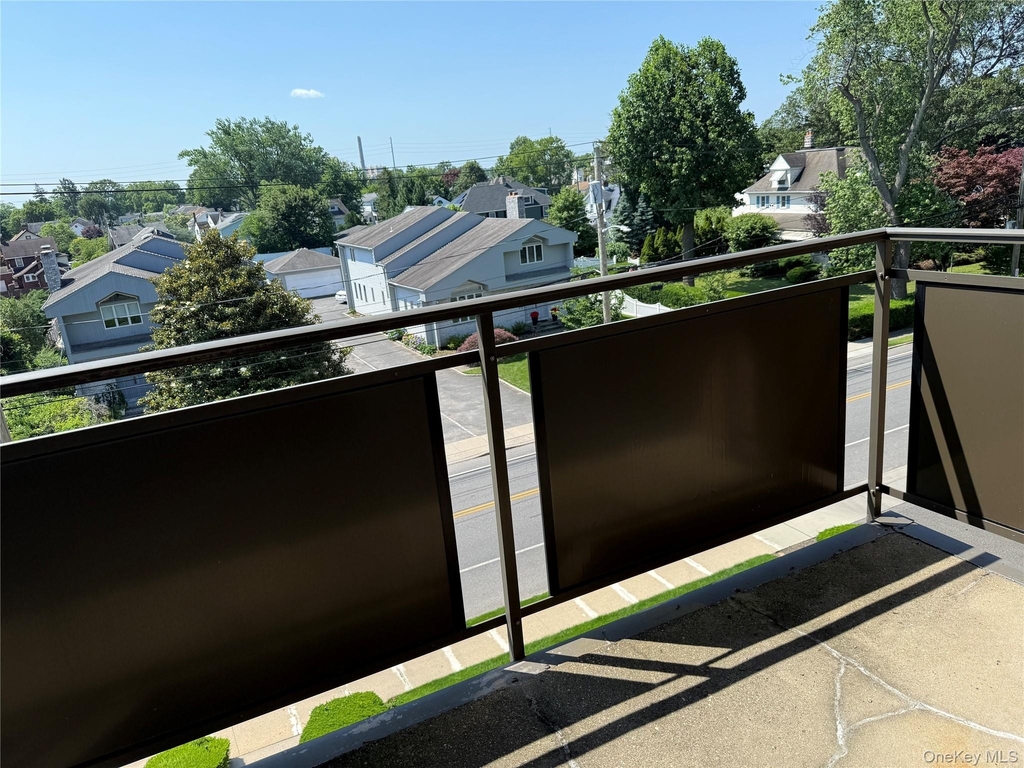 175 Maple Avenue - Photo 8