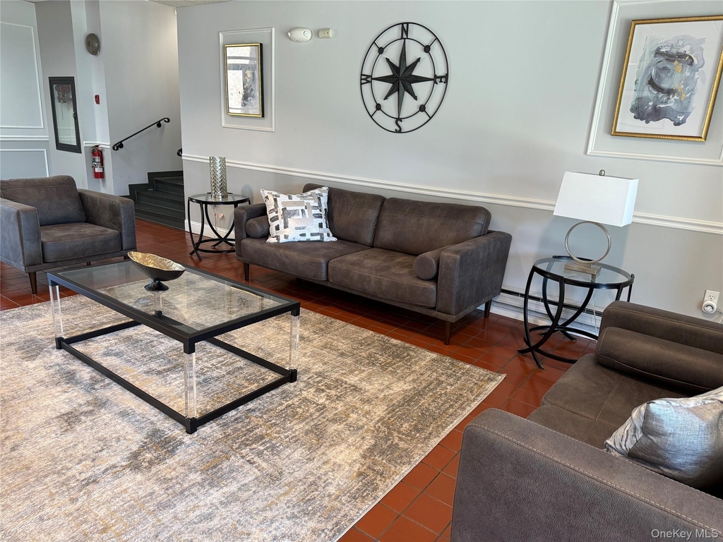 175 Maple Avenue - Photo 9