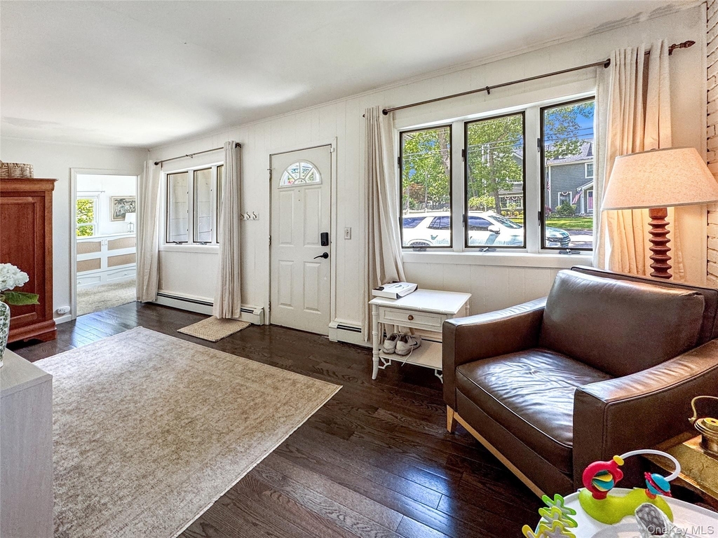 98 Frederick Avenue - Photo 3