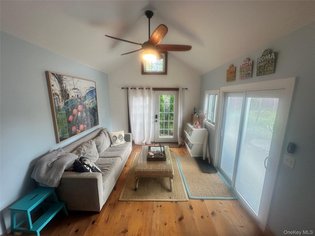 744 Main Street - Photo 2