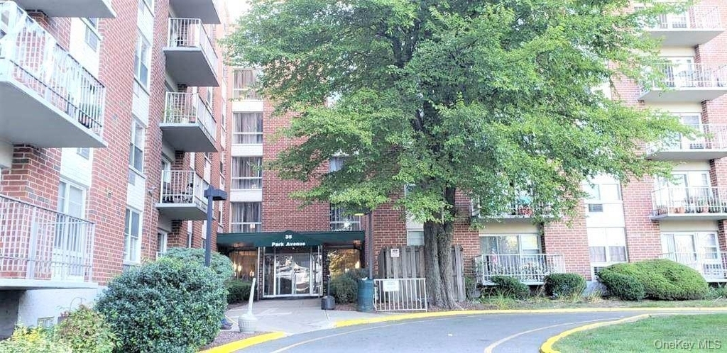 35 Park Avenue - Photo 1