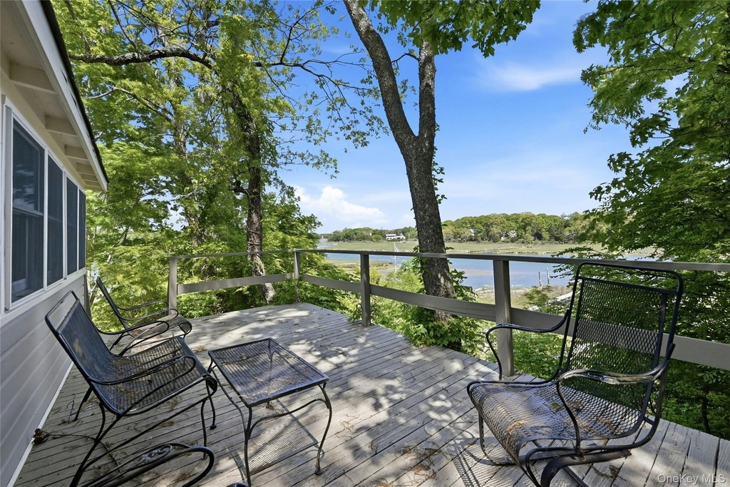 1185 Fleetwood Road - Photo 1